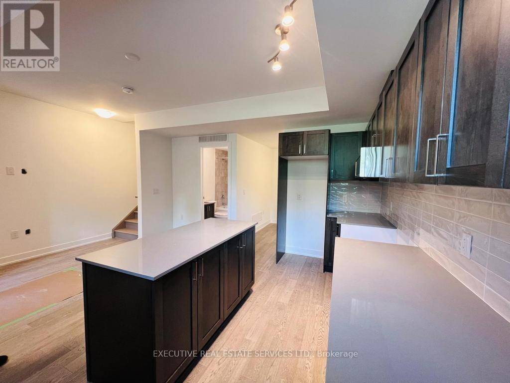 Mississauga (lakeview), ON L5G0C6,1095 Douglas Mccurdy Comm DR #59