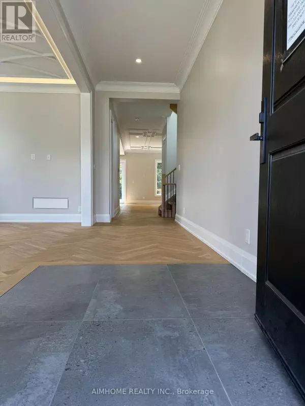 Mississauga (lakeview), ON L5E2G3,1104 EDGELEIGH AVENUE