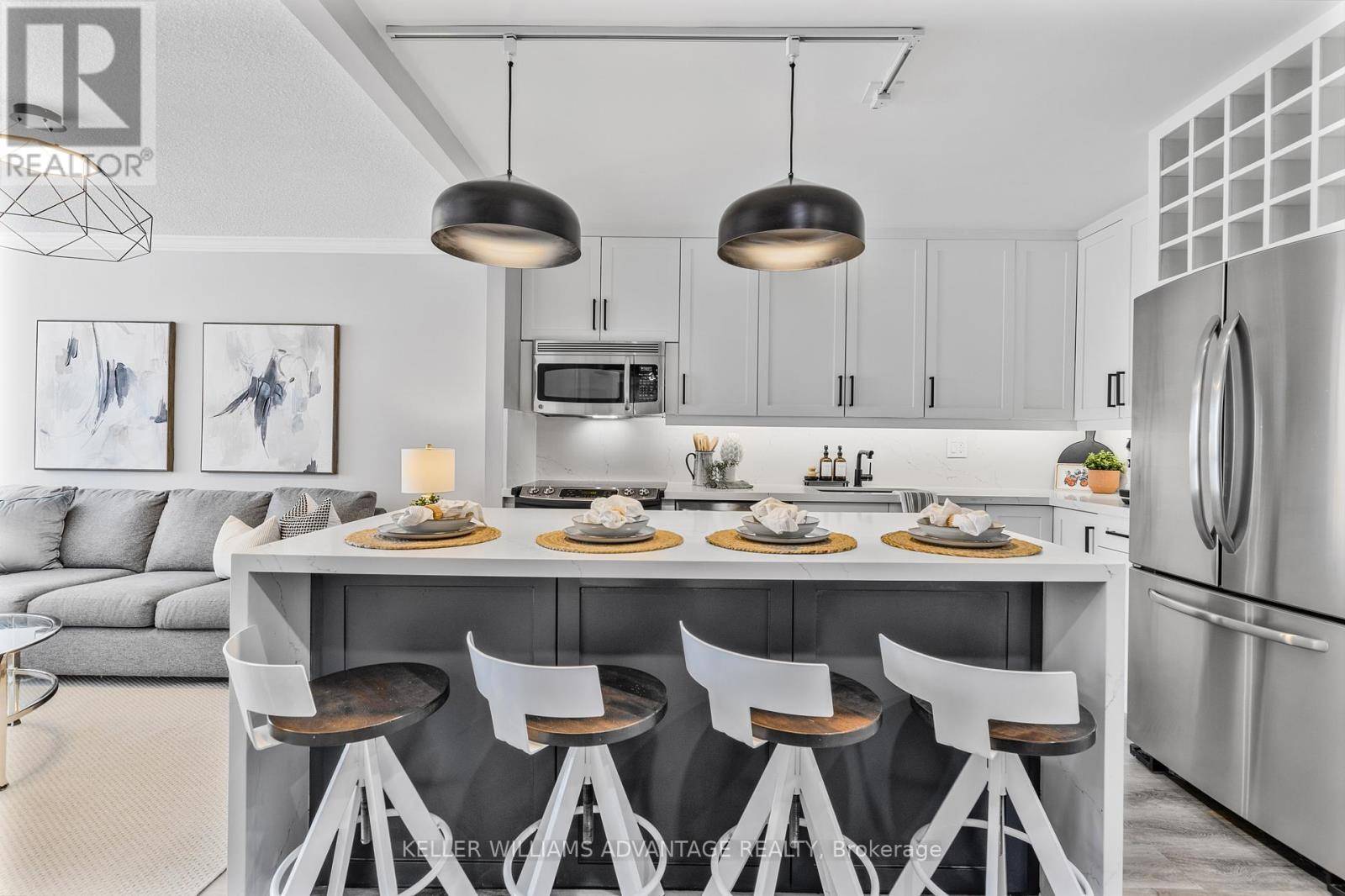 Burlington (brant), ON L7S2J3,1270 Maple Crossing BLVD #208