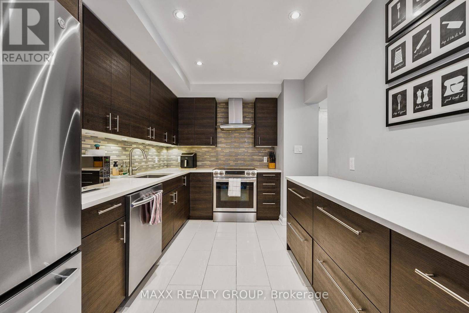 3360 The Credit Woodlands RD #14, Mississauga (erindale), ON L5C2J8