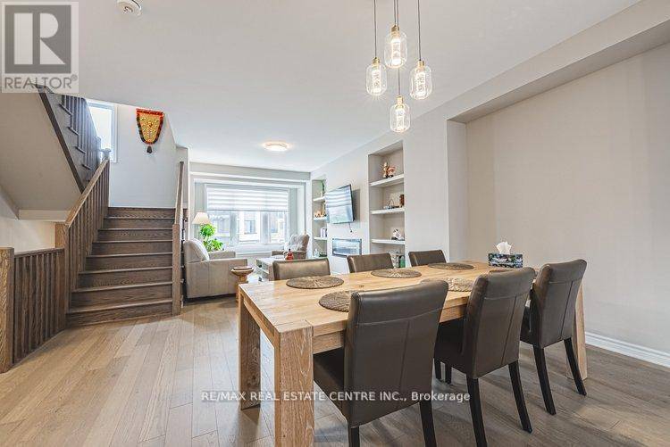 Oakville (jm Joshua Meadows), ON L6H4K5,3067 JOHN MCKAY BOULEVARD