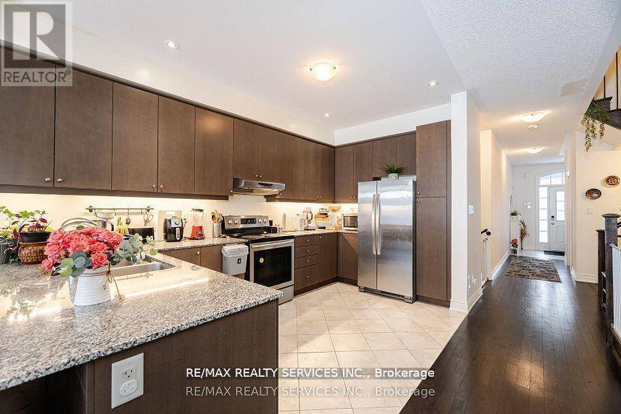 Brampton (bram West), ON L6Y6C7,7 LADY EVELYN CRESCENT