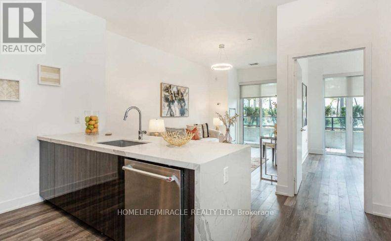 Toronto (mimico), ON M8V0J1,30 Shore Breeze DR #526