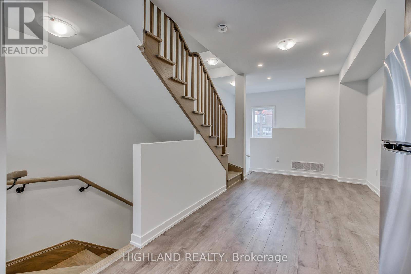 Toronto (downsview-roding-cfb), ON M3K0C8,78 STANLEY GREENE BOULEVARD