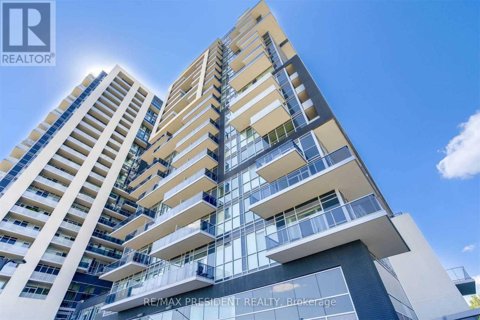 2093 Fairview ST #807, Burlington (freeman), ON L7R0B4