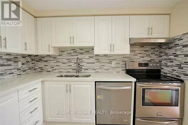 Mississauga (cooksville), ON L5B4B1,135 Hillcrest AVE #1507