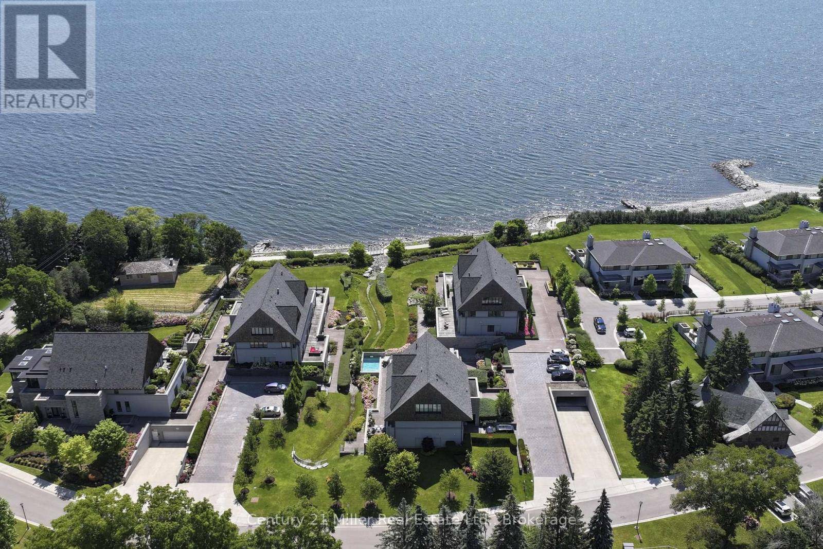 Oakville (mo Morrison), ON L6J0E1,10 Maple Grove DR #26
