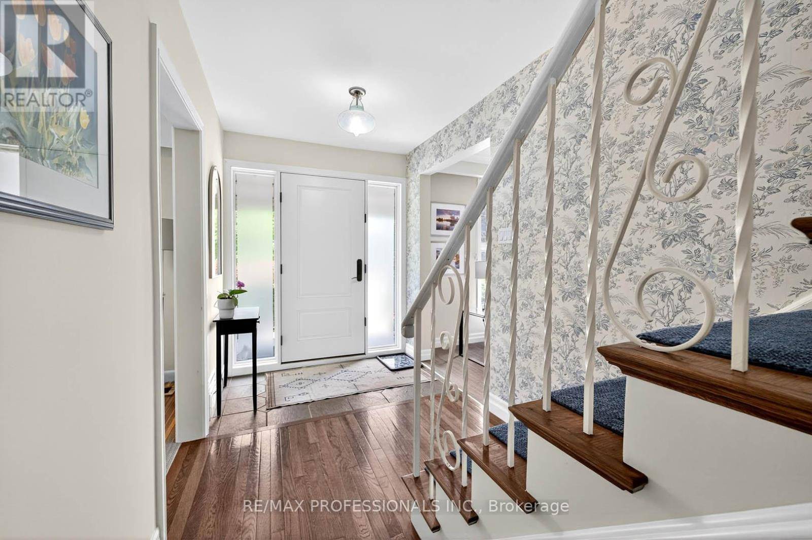 Toronto (markland Wood), ON M9C2G3,14 COSWAY COURT
