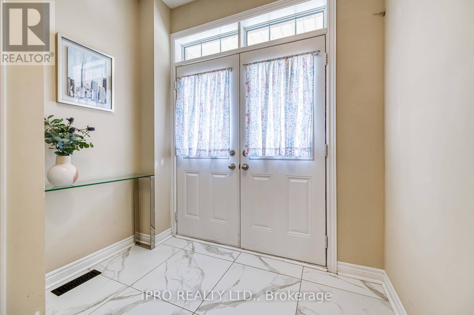 Brampton (northwest Brampton), ON L7A4Y8,59 PEARMAN CRESCENT