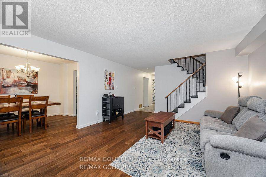 24 TERRY HILL, Brampton (heart Lake East), ON L6Z1N1
