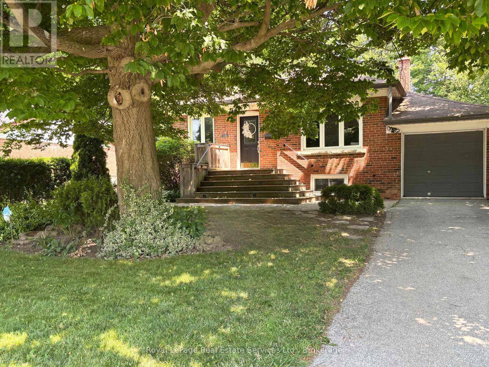 83 Kingswood RD #Lower, Oakville (co Central), ON L6K2E2