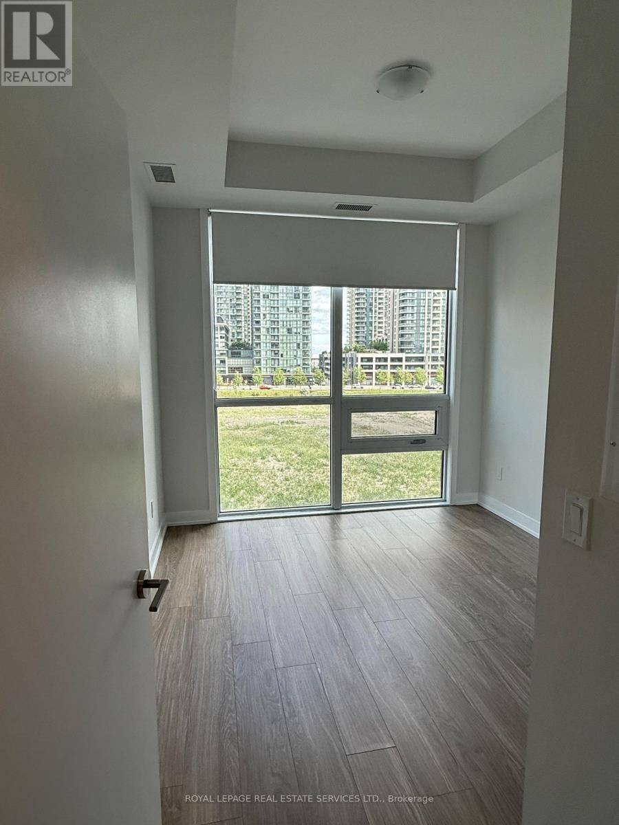 Mississauga (city Centre), ON L5B0L6,430 Square One DR #312