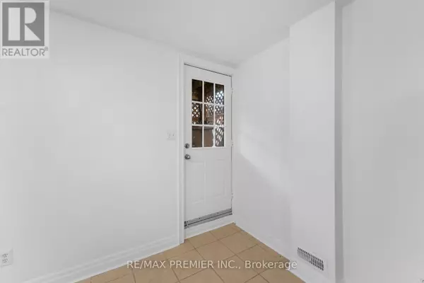 Toronto (weston-pellam Park), ON M6N5E8,26 Algarve CRES #Basement