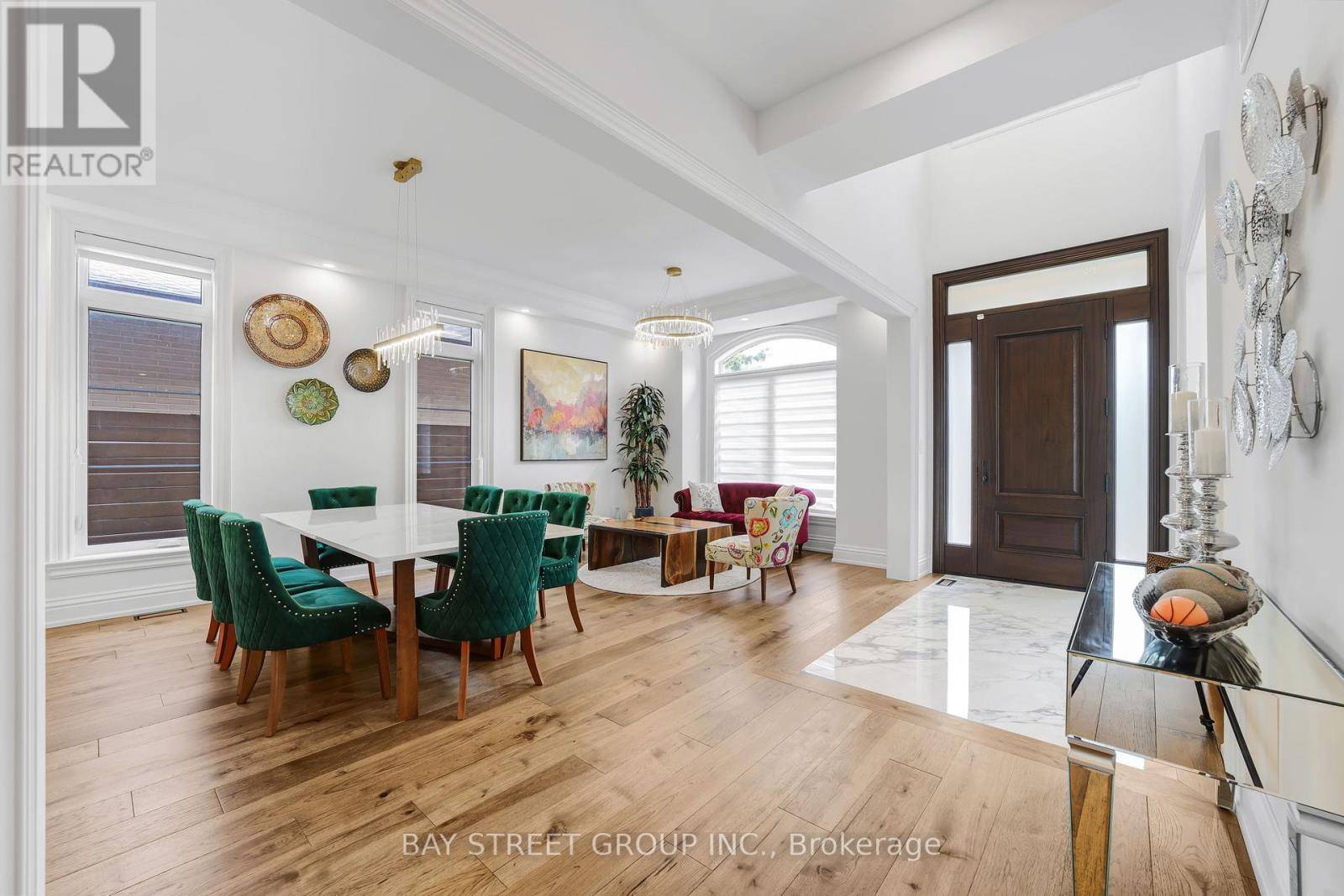 Oakville (wo West), ON L6L4J5,442 SHERIN DRIVE