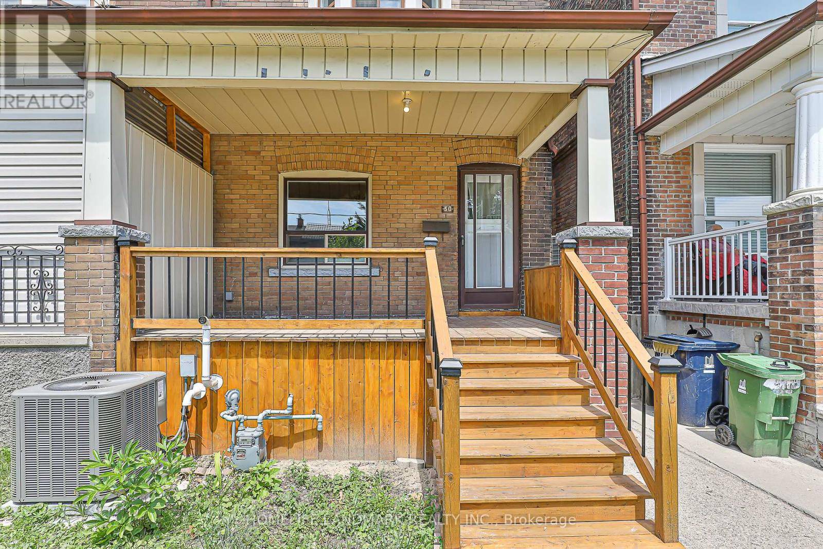 Toronto (weston-pellam Park), ON M6N1G2,50 EXETER STREET