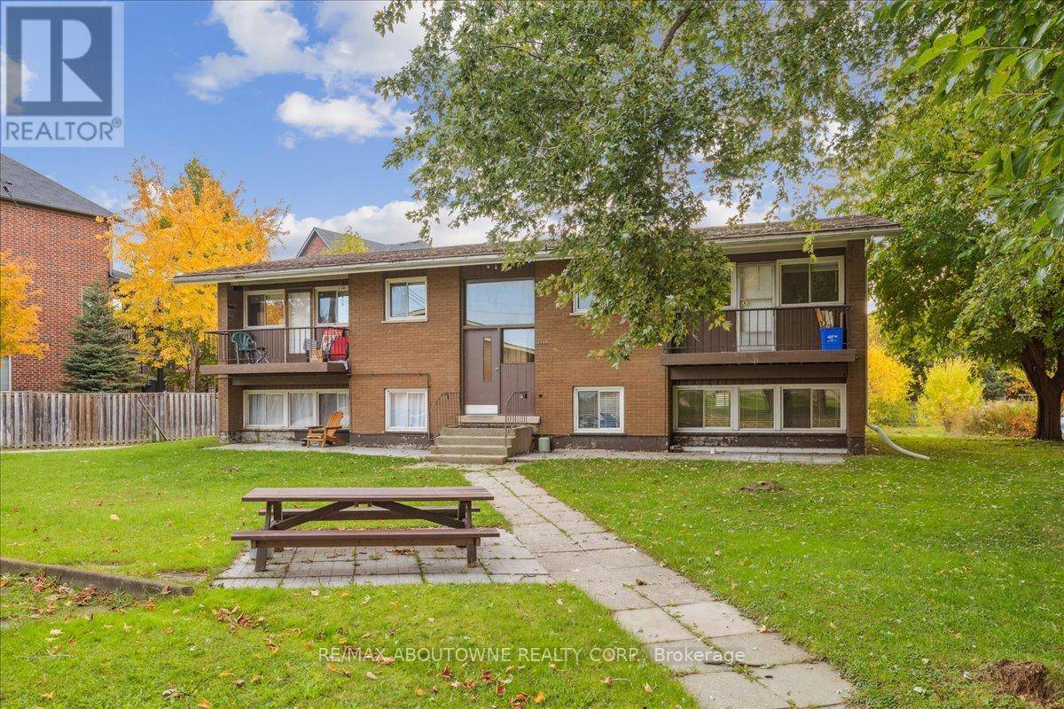Burlington (freeman), ON L7R3T3,2350 Queensway DR #1