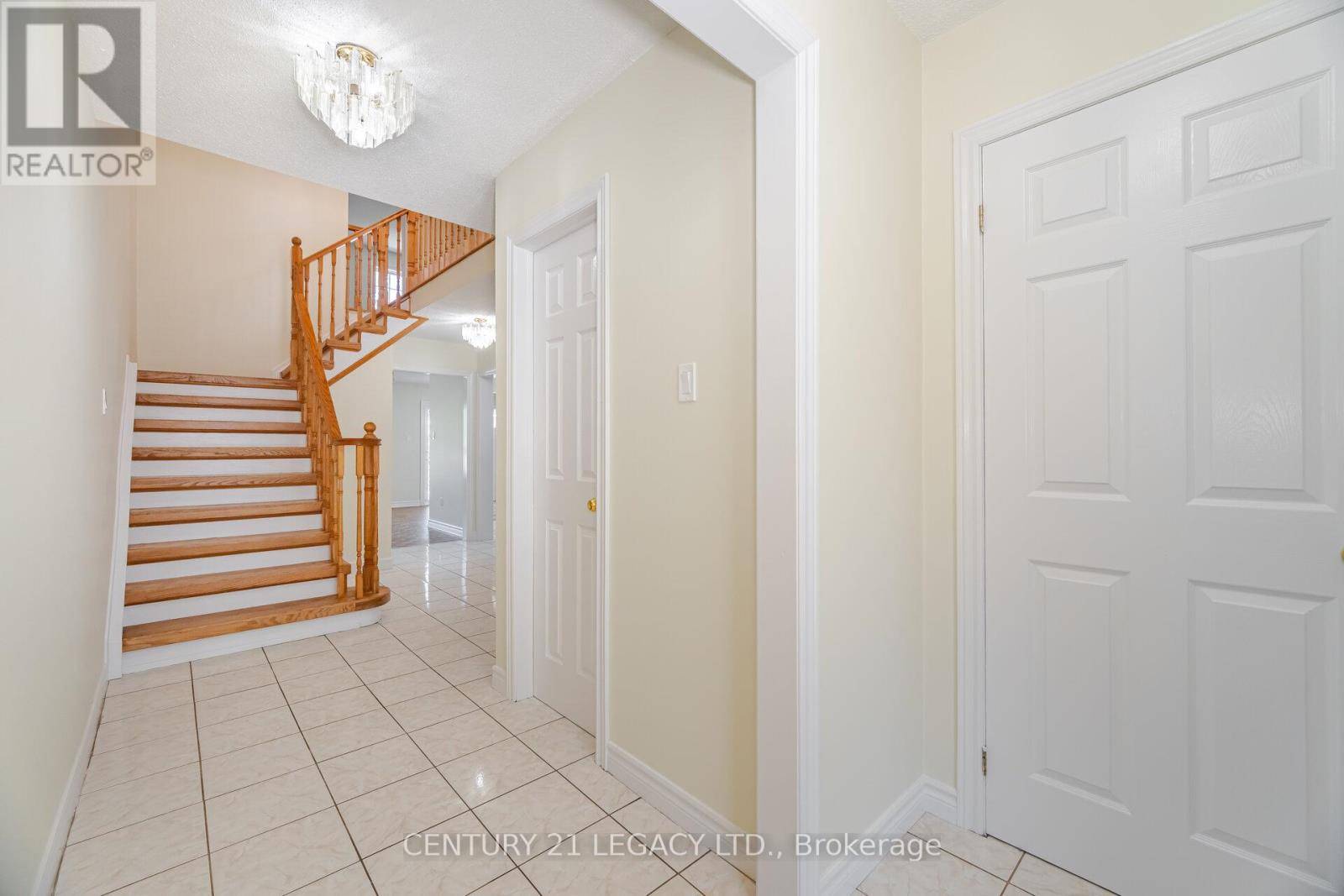 Mississauga (meadowvale), ON L5N4W4,3182 BRACKNELL CRESCENT