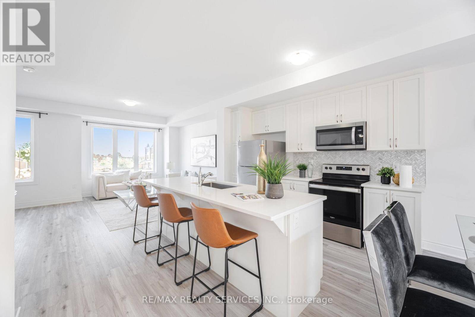Mississauga (churchill Meadows), ON L5M2S7,5184 VIOLA DESMOND DRIVE