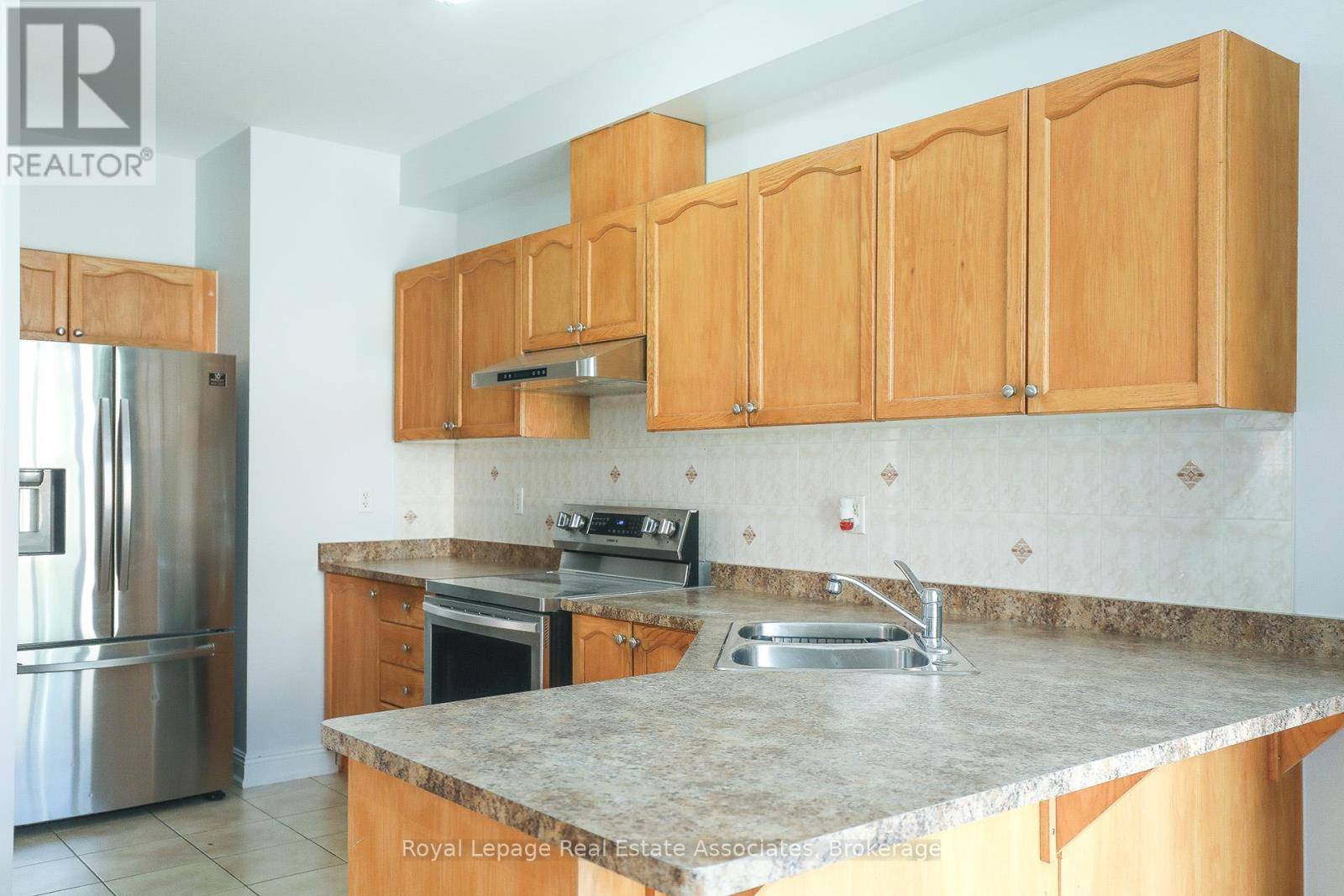 Brampton (bram West), ON L6Y5M3,124 NATHANIEL CRESCENT