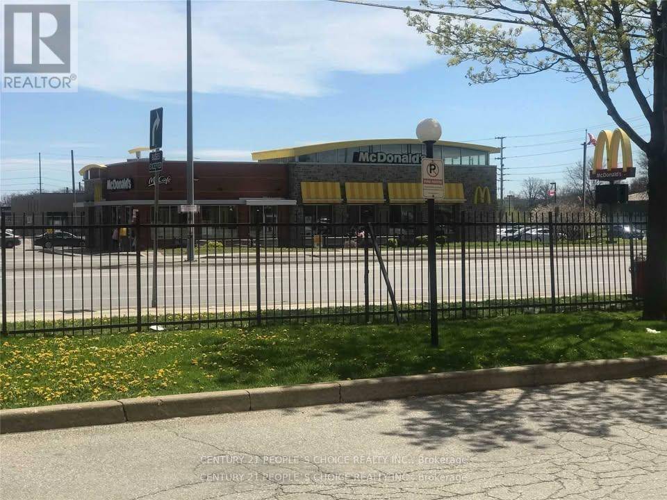 Mississauga (malton), ON L4T1B1,3533 Derry RD East #801