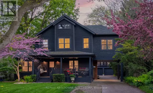 52 KERR STREET, Oakville (co Central), ON L6K3A1