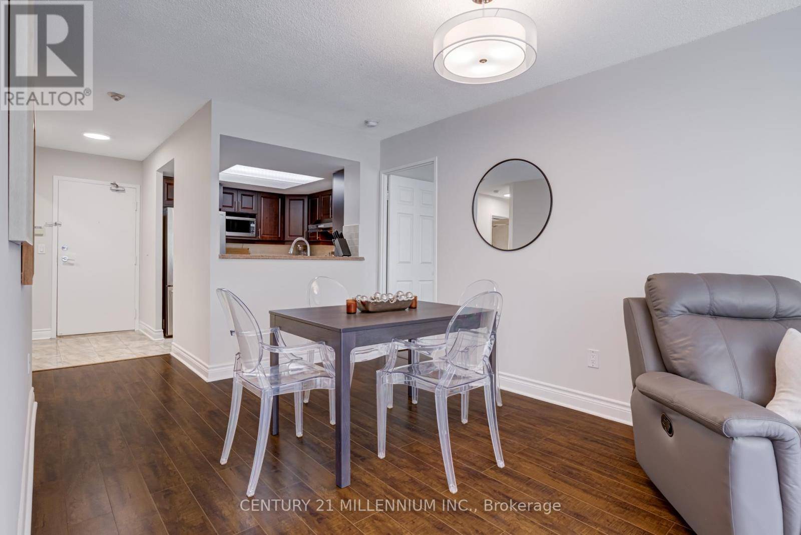 Mississauga (city Centre), ON L5B3Z9,325 Webb DR #311