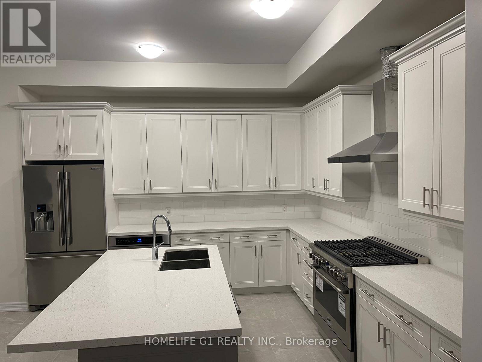 Oakville (go Glenorchy), ON L6H0W1,86 CARNEGIE DRIVE