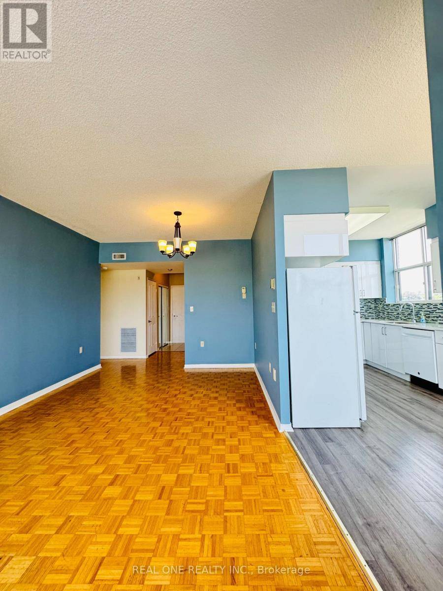 Oakville (ro River Oaks), ON L6H5V3,2199 Sixth Line #405