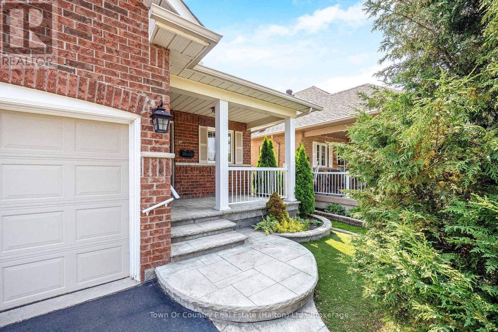 Milton (tm Timberlea), ON L9T5X3,330 CENTENNIAL FOREST DRIVE