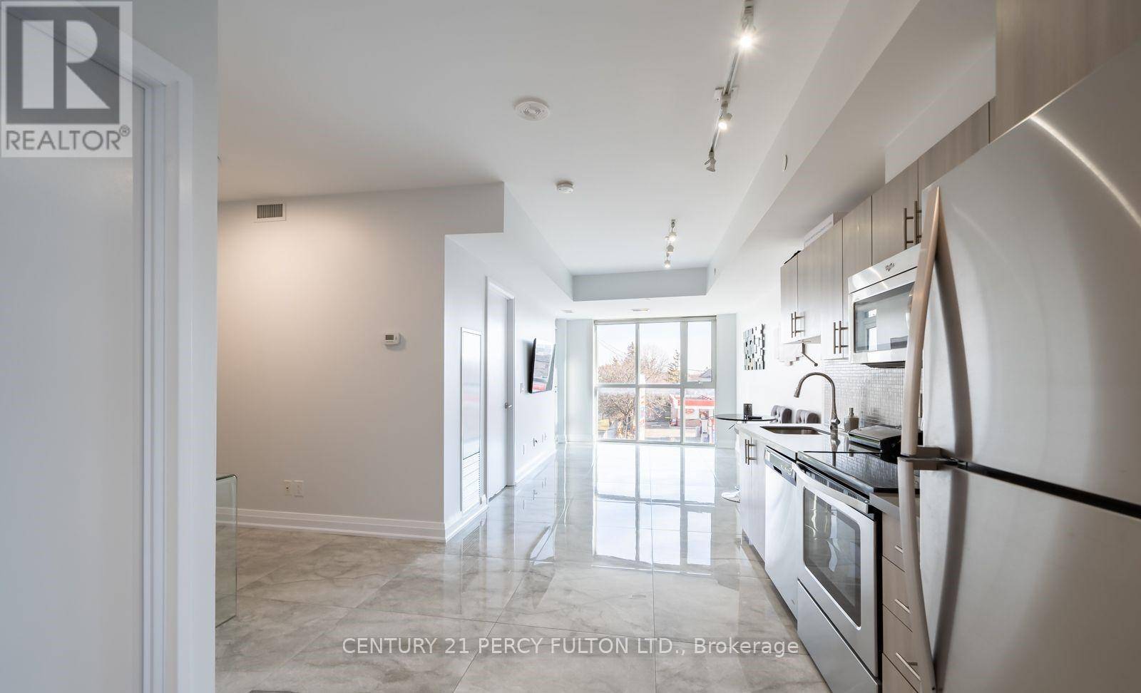 Toronto (yorkdale-glen Park), ON M6A0B9,16 Mcadam AVE #314