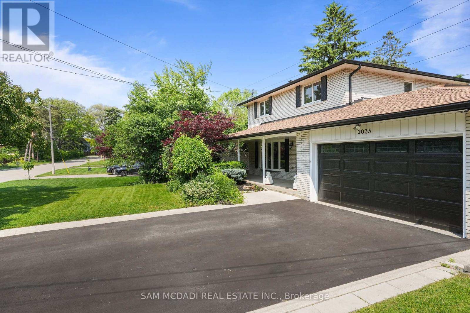 Mississauga (cooksville), ON L5A1C1,2035 LORELEI ROAD