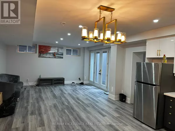 Mississauga (lakeview), ON L4Y1H5,1160 GREENING AVENUE