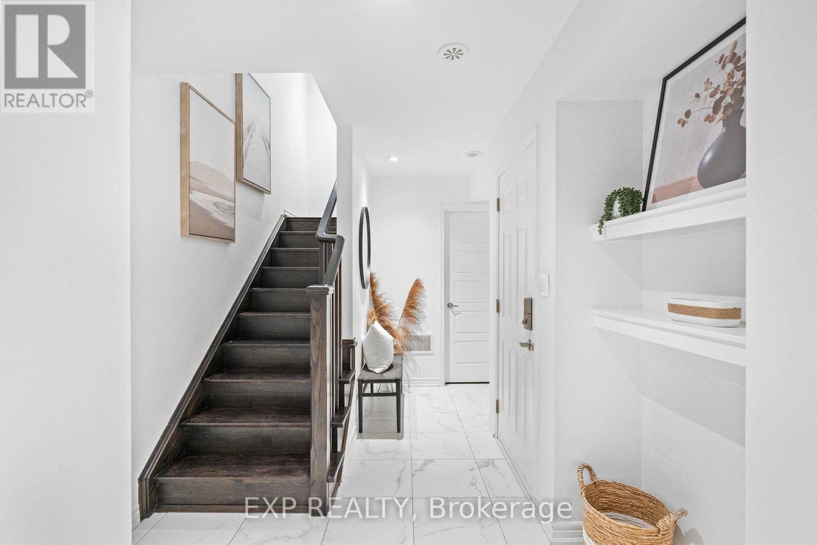 Milton (cb Cobban), ON L9E1S9,975 Whitlock AVE #55