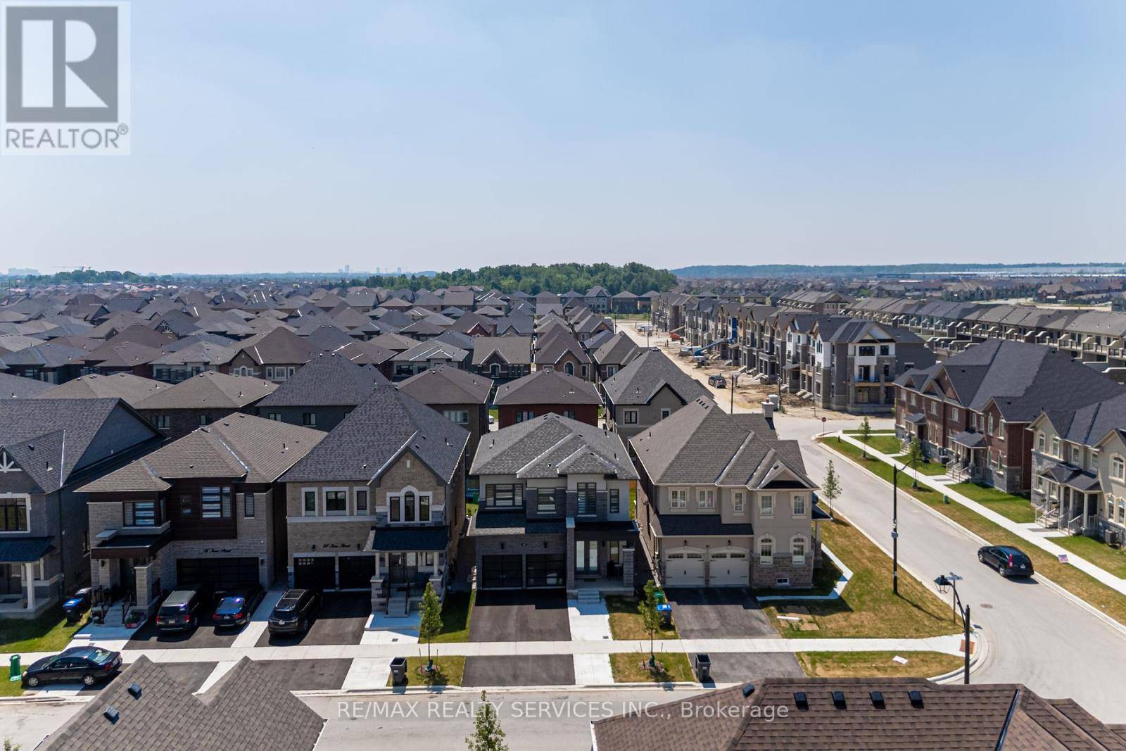 Brampton (sandringham-wellington North), ON L6R4E5,40 ICON STREET