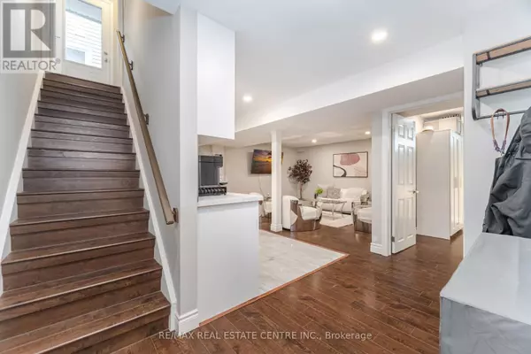 Milton (ha Harrison), ON L9T7T1,996 SAVOLINE (LOWER) BOULEVARD