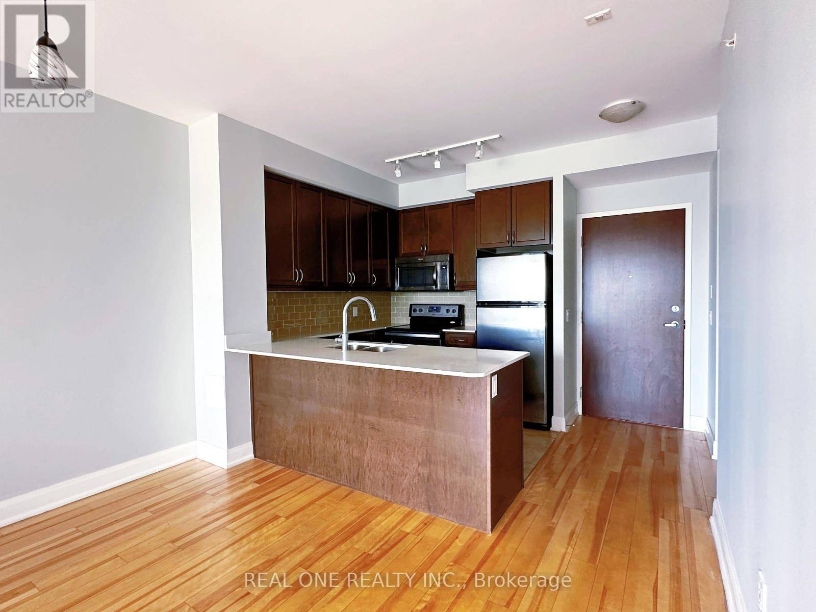 Oakville (jc Joshua Creek), ON L6H0E9,2480 Prince Michael DR #216