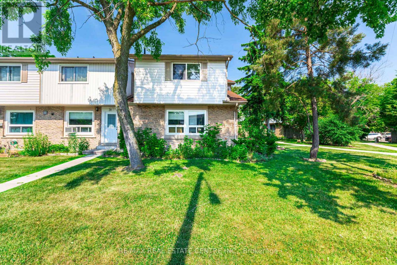 Mississauga (streetsville), ON L5N1M1,6540 Falconer DR #30