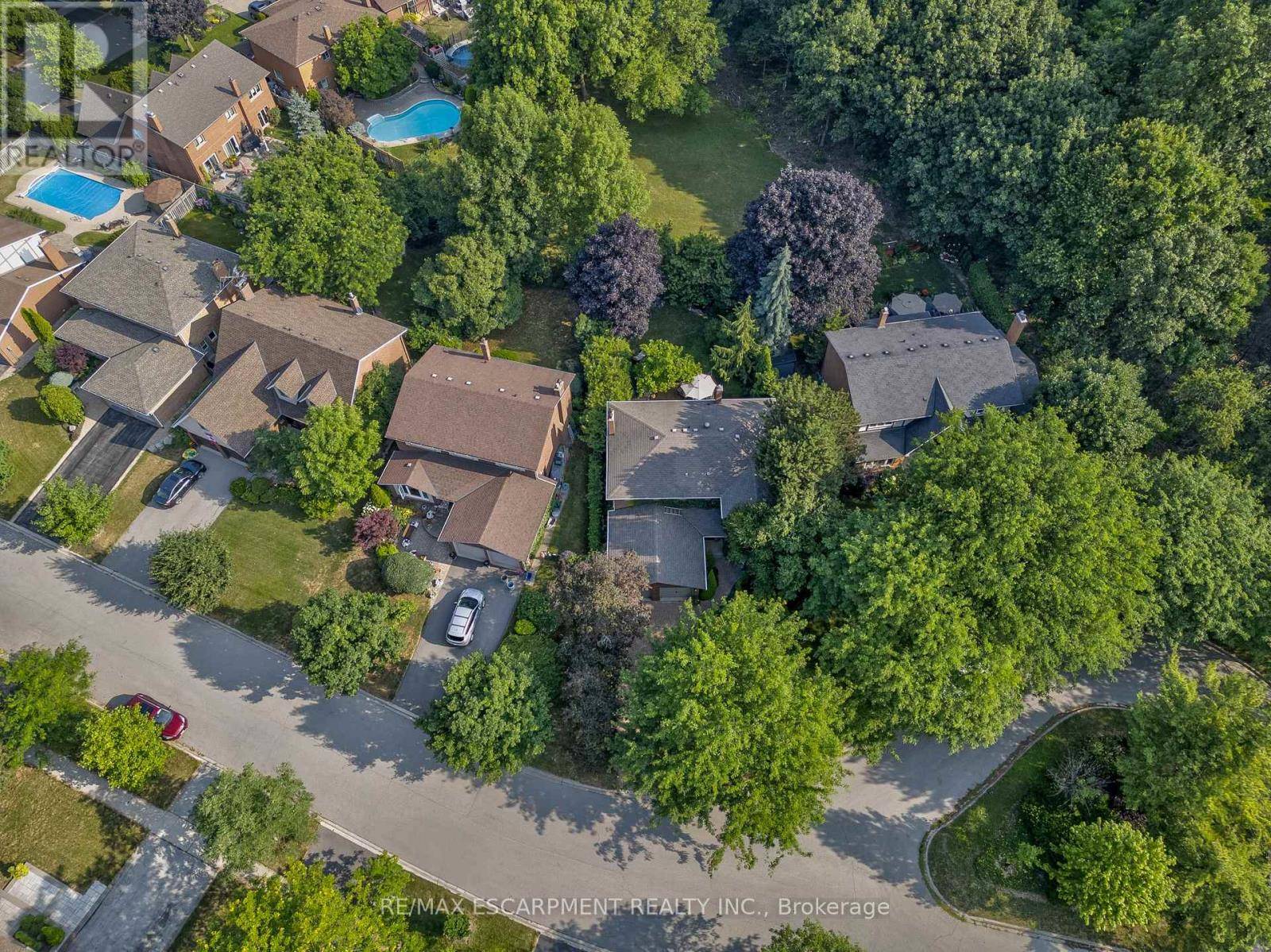 Oakville (fa Falgarwood), ON L6H3C6,1355 EDGEWARE ROAD