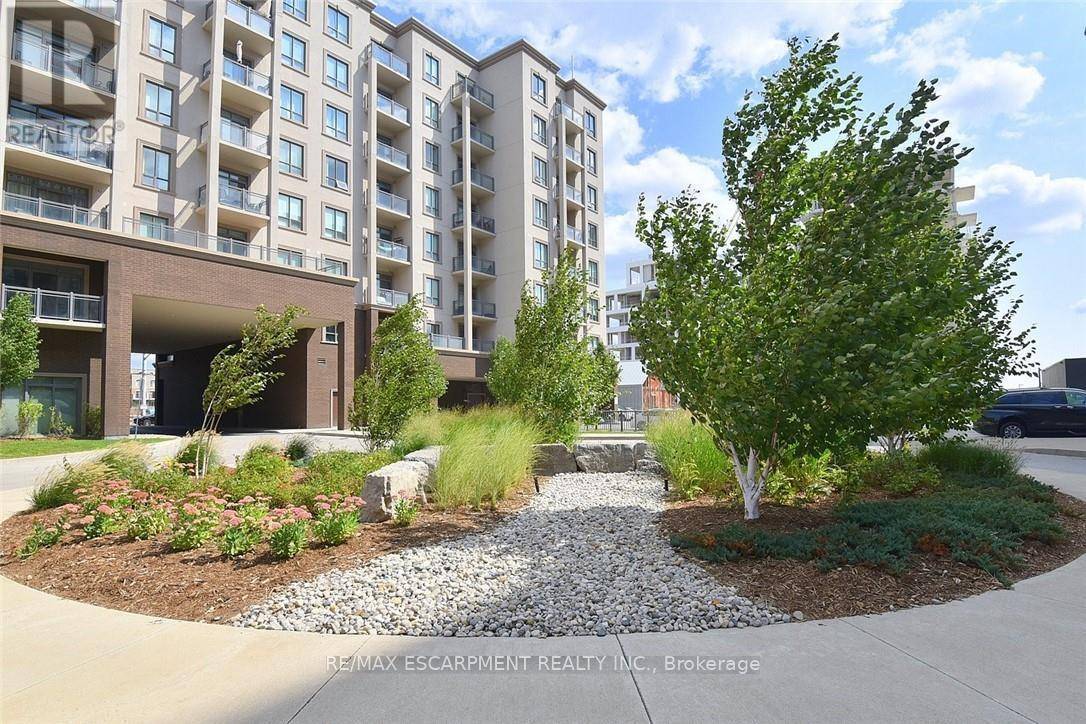 Oakville (wm Westmount), ON L6M0Y4,2486 Old Bronte RD West #515