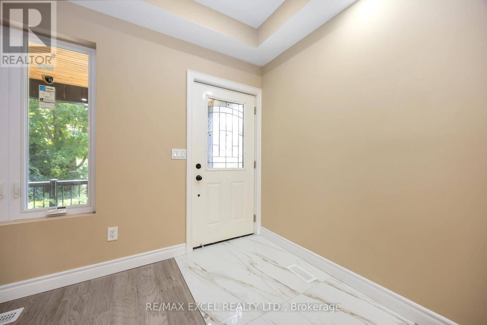 Toronto (corso Italia-davenport), ON M6E4K4,75 HARVIE AVENUE