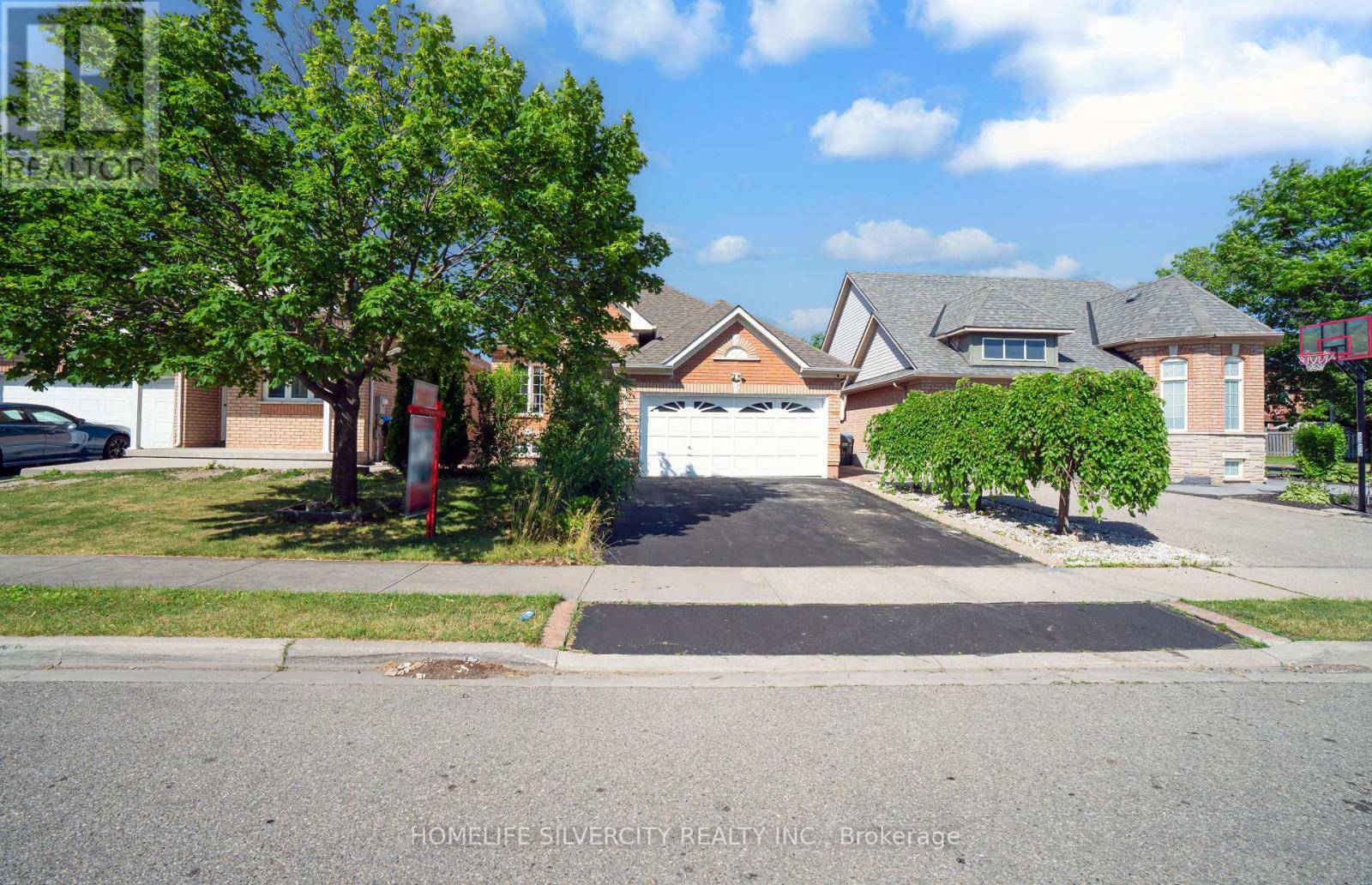 3 ORCHID DRIVE, Brampton (northwest Sandalwood Parkway), ON L7A1M4