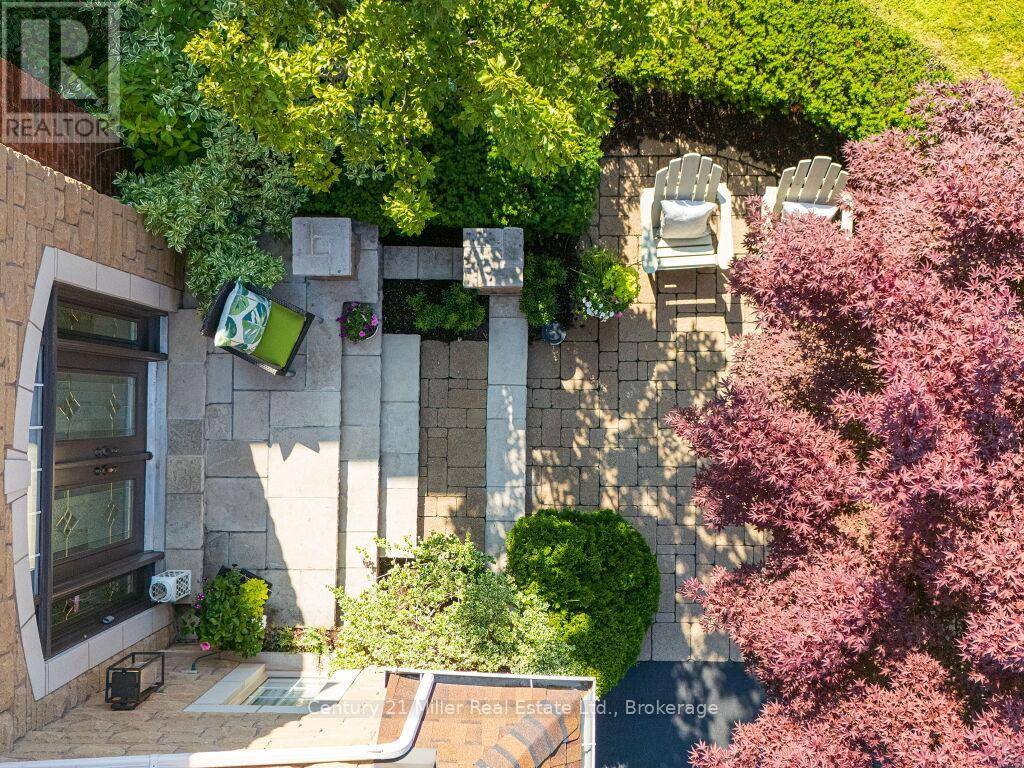 Oakville (jc Joshua Creek), ON L6H7M5,2301 HERTFORDSHIRE WAY