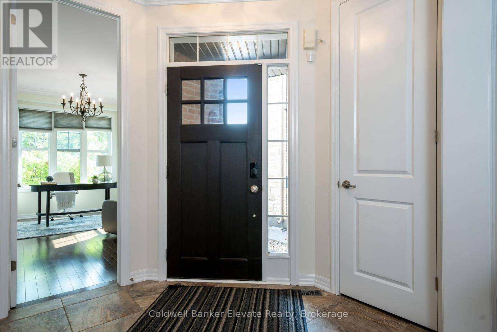 Oakville (go Glenorchy), ON L6M0V7,360 ELLEN DAVIDSON DRIVE