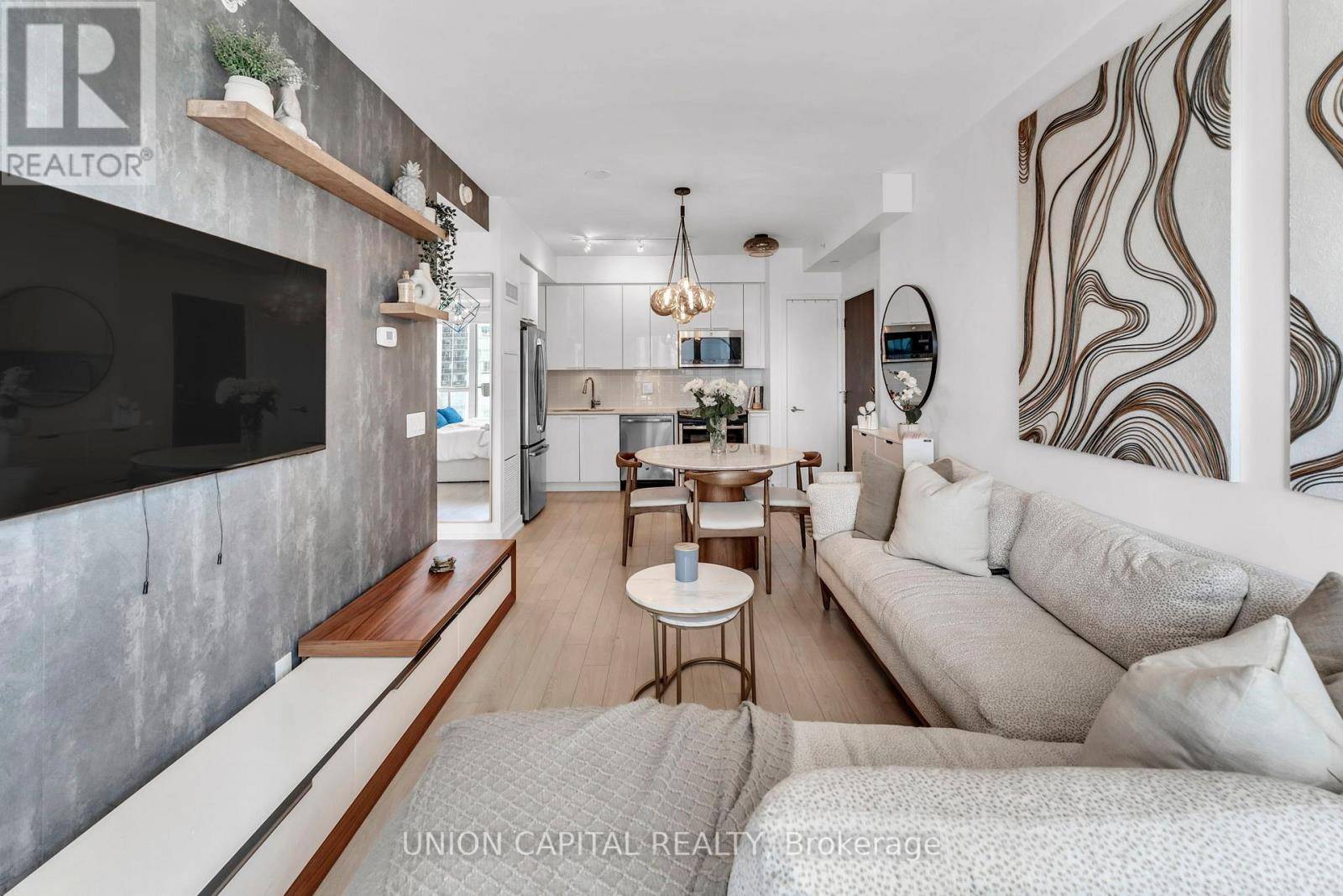 10 Parklawn RD #1305, Toronto (mimico), ON M8V0H9