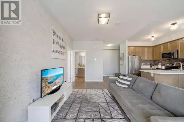 Oakville (ro River Oaks), ON L6H0L1,2339 Sawgrass DR #301