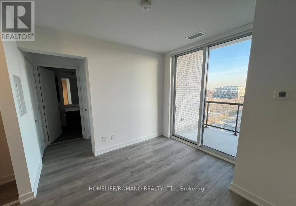 Toronto (downsview-roding-cfb), ON M3M0E1,3100 Keele ST #1014