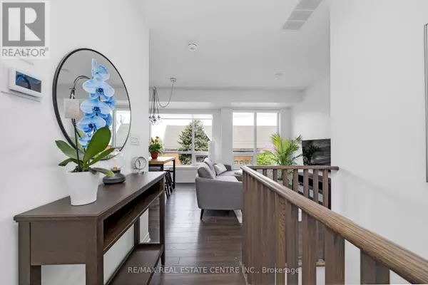 Mississauga (mineola), ON L5G0B6,680 Atwater AVE #7