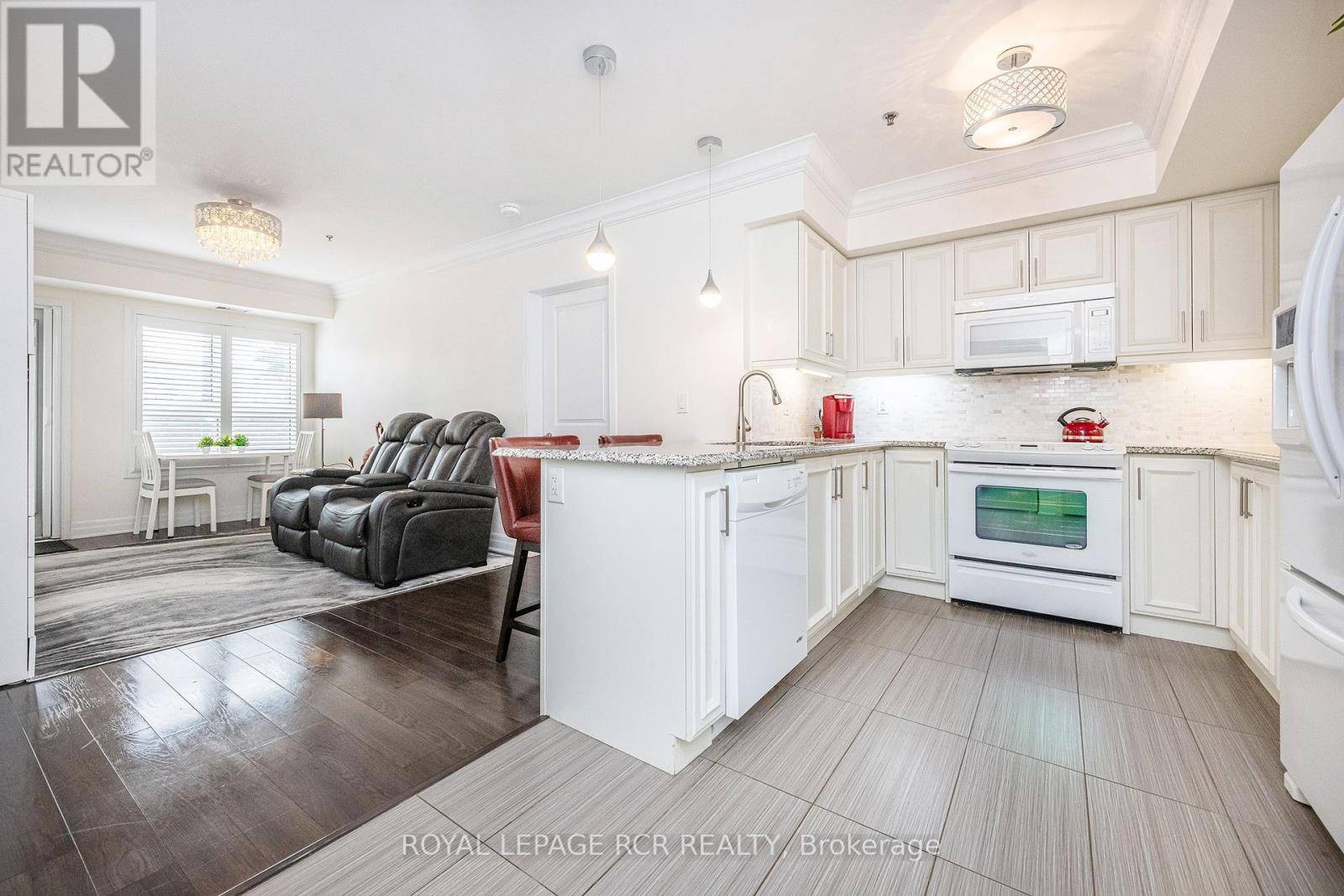Brampton (northwest Brampton), ON L7A0Z4,60 Baycliffe CRES #106