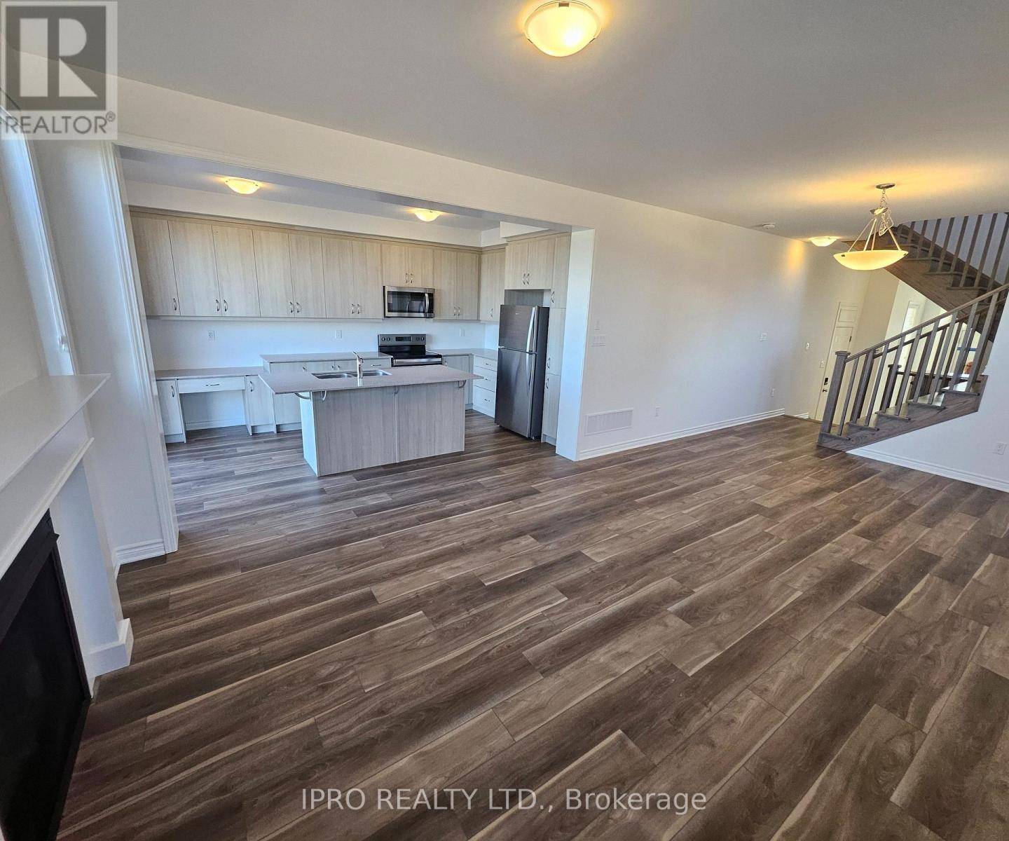 Milton (bw Bowes), ON L9E2H5,1535 RUTLAND CRESCENT