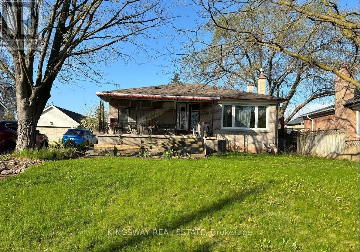 Oakville (cp College Park), ON L6H1K5,1483 MANSFIELD DRIVE